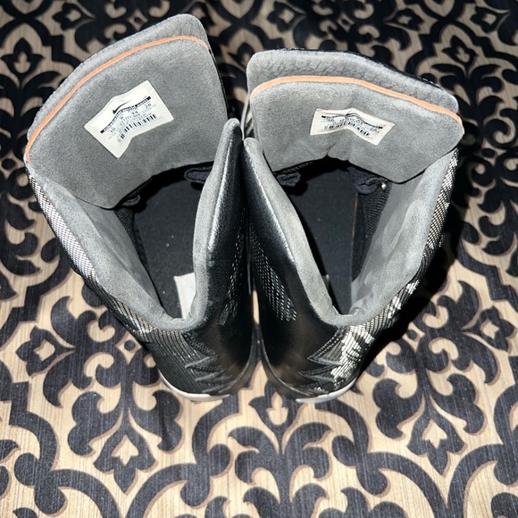 KD 6 LIFESTYLE (REFLECTOR CAMO) - Picture 6 of 9